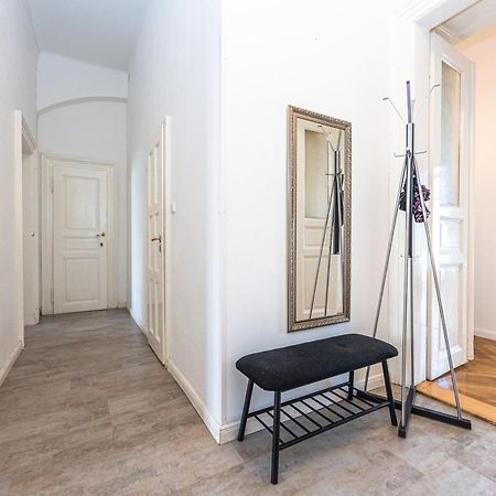 Apartments Safarikova 18 Prague Exterior photo